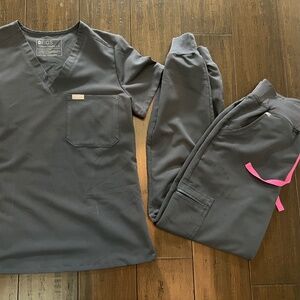 FIGS Nightsky Scrubs (Zamora joggers, Catarina Top)